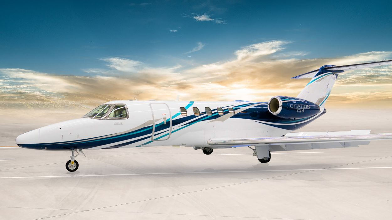 N372CZ photo