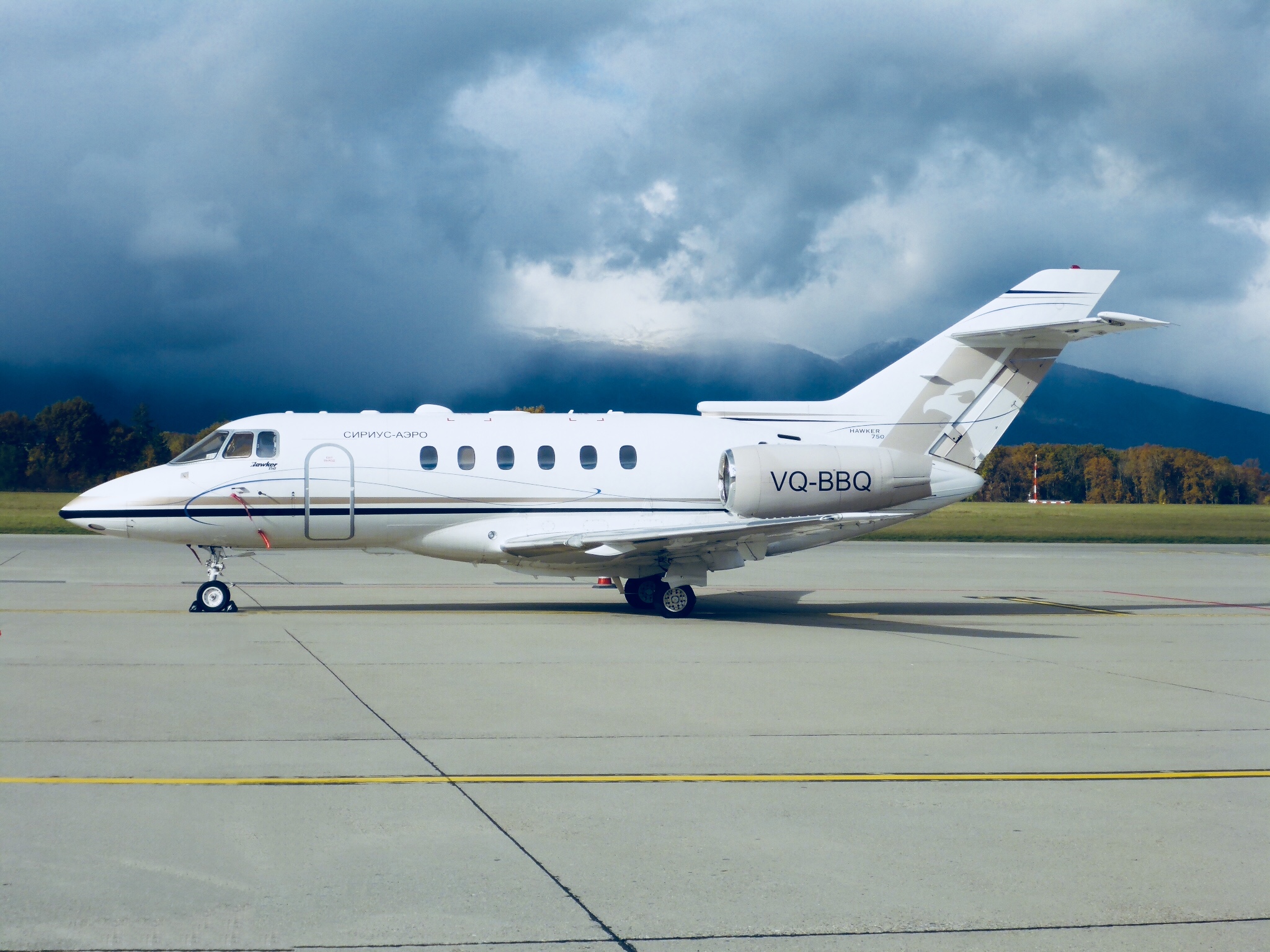 Beechcraft Hawker 750 private jet