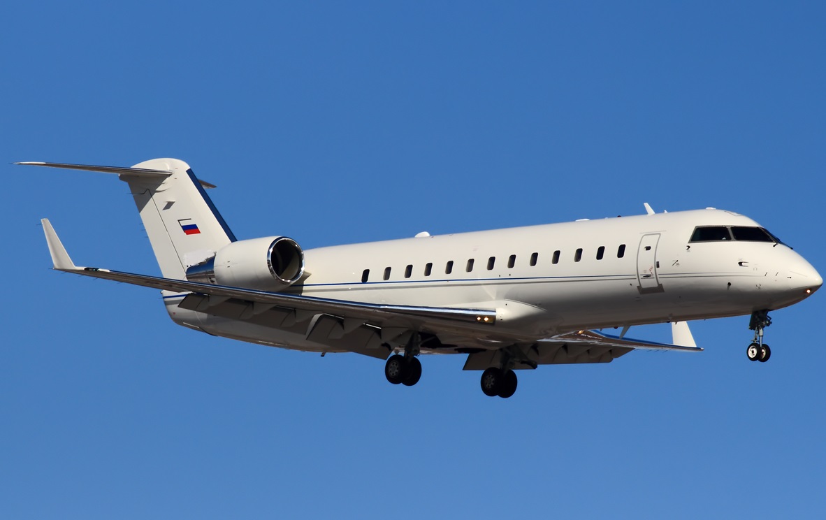 Bombardier CL 850 private jet