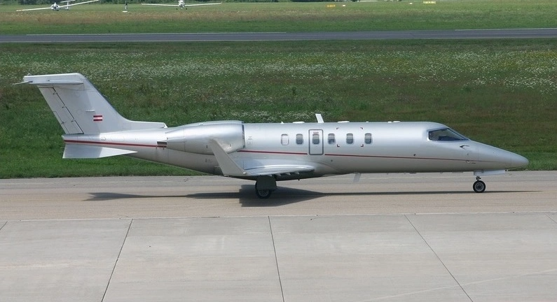 Bombardier Learjet 40XR private jet