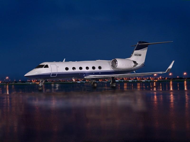 Gulfstream G400 private jet