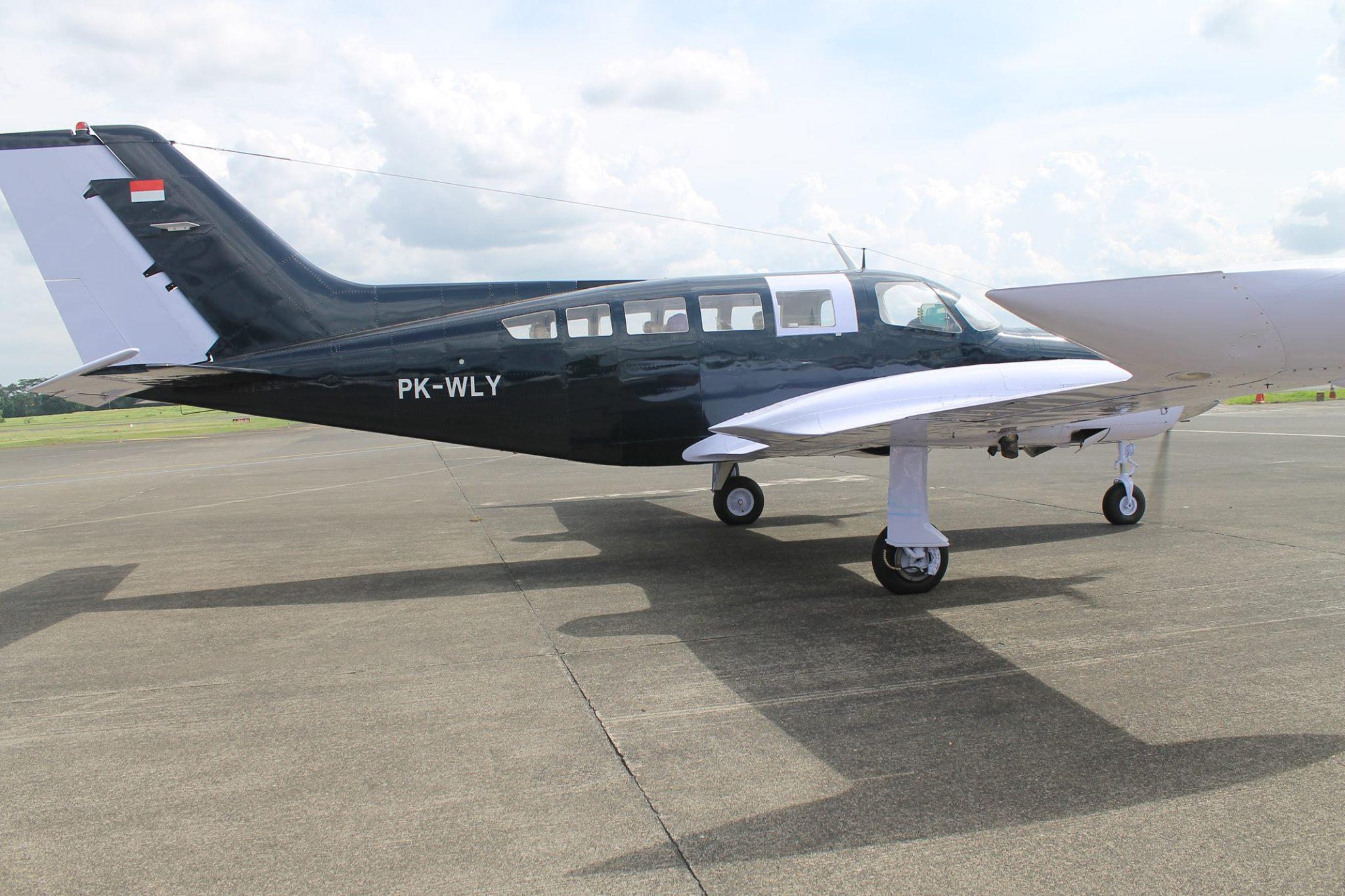 Cessna 402B private jet