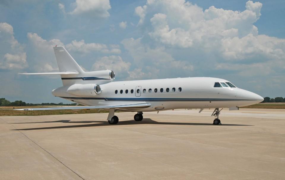 Falcon 900C private jet