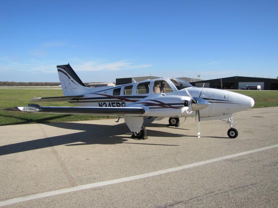 Beechcraft Baron 58 private jet