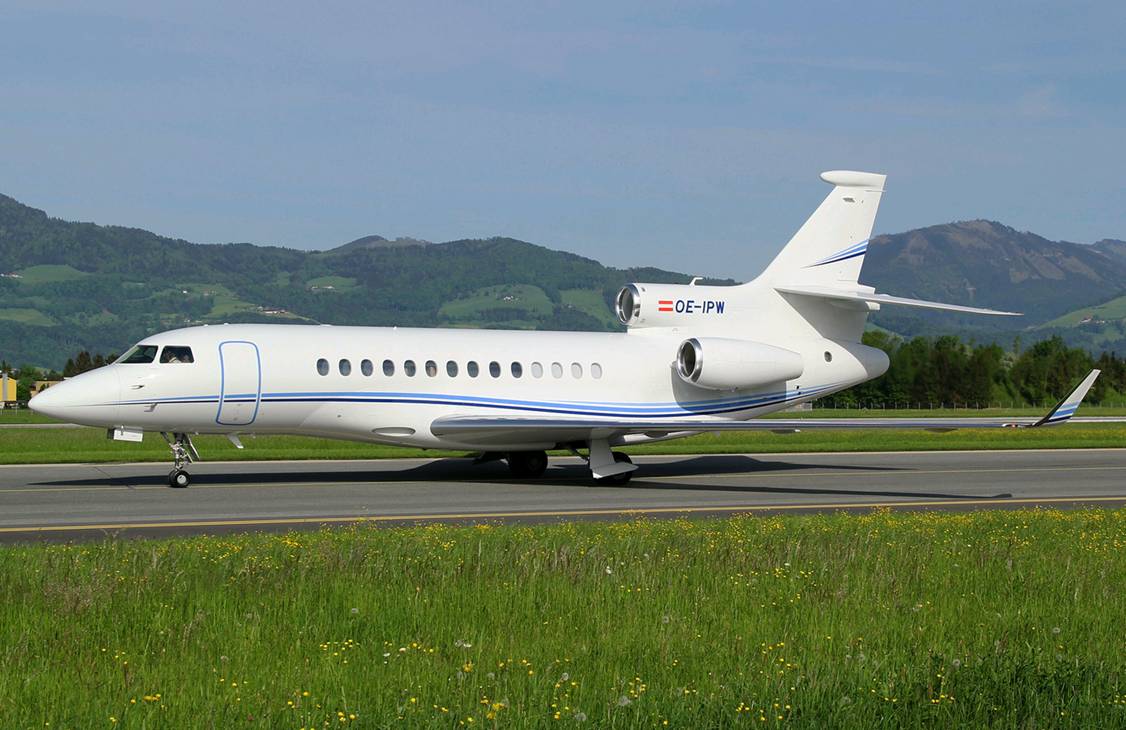 Falcon 7X private jet