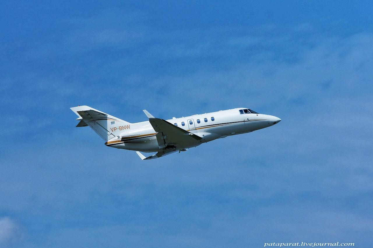 Hawker 850XP private jet