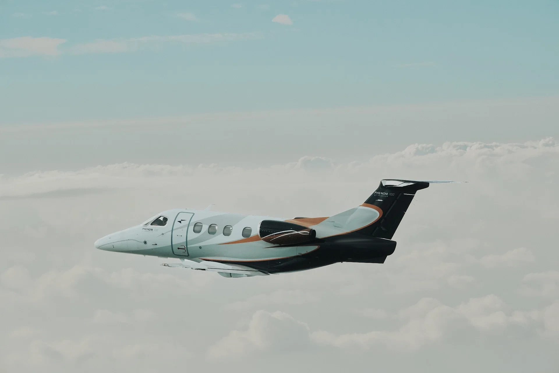 Embraer Phenom 100