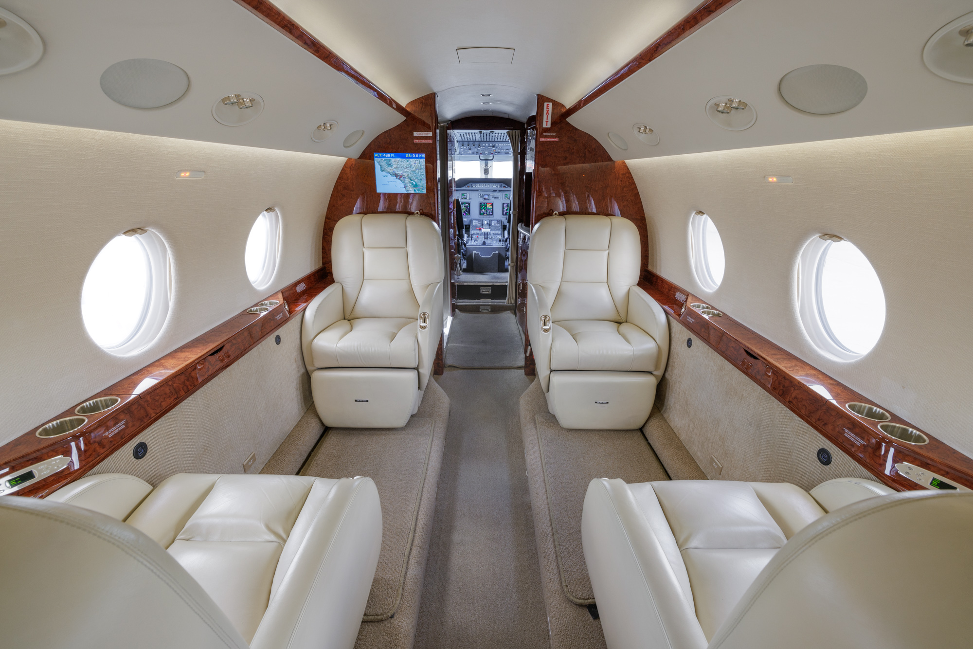 N688HL photo