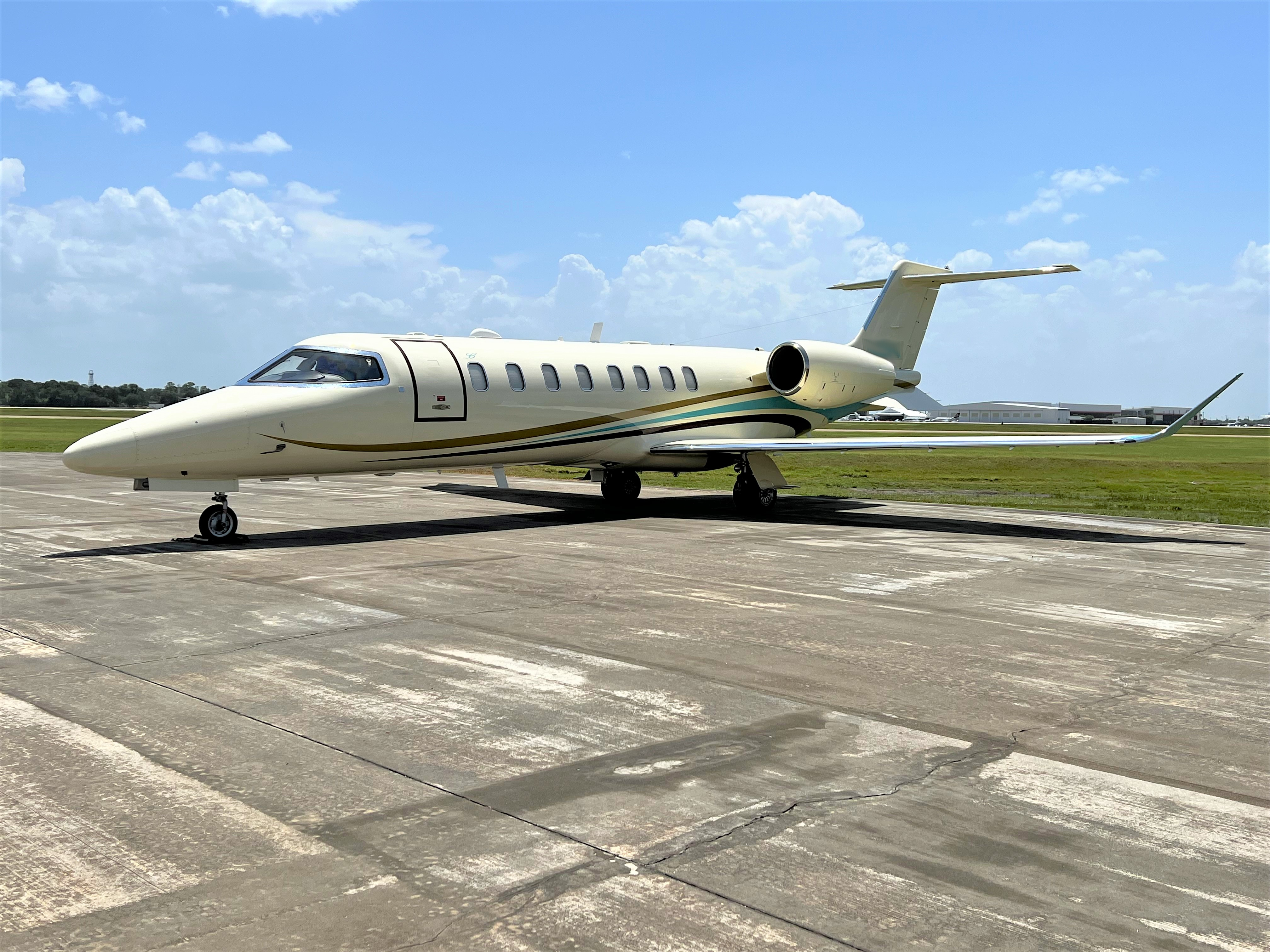 Bombardier Learjet 75